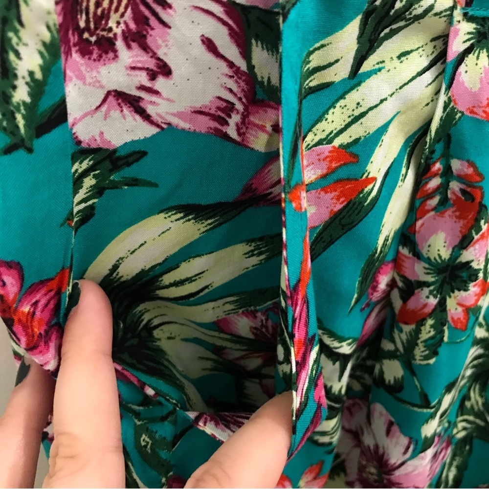 NWT Walter Baker Jasmine Shorts large Amazon Tropic floral green - Picture 8 of 11